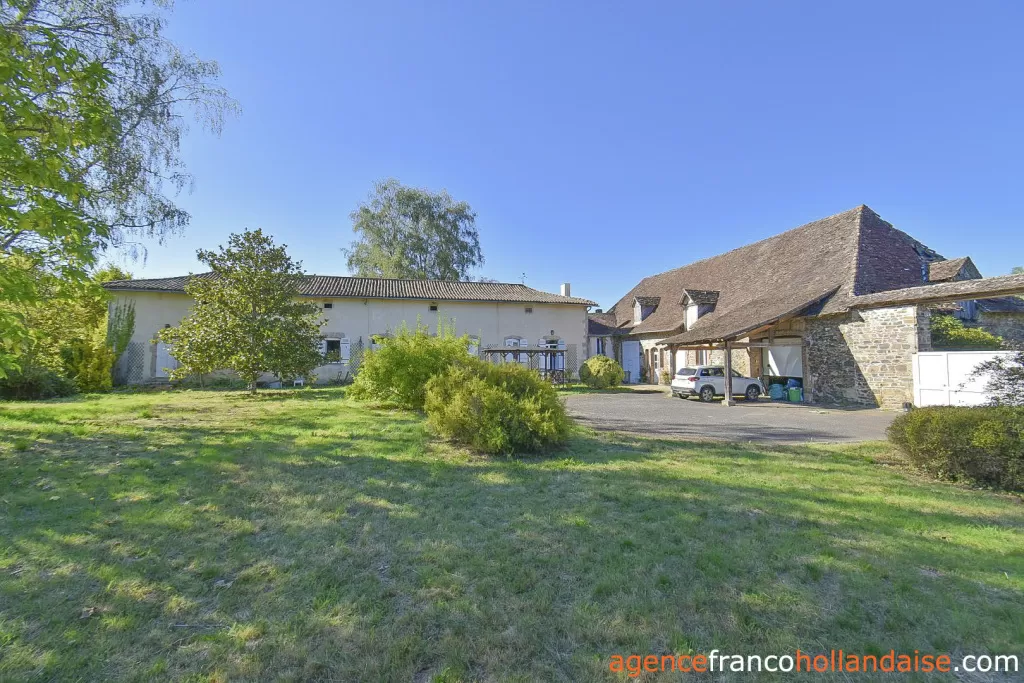 Maison avec gite à vendre st germain les belles, limousin, Li1075 Image - 36