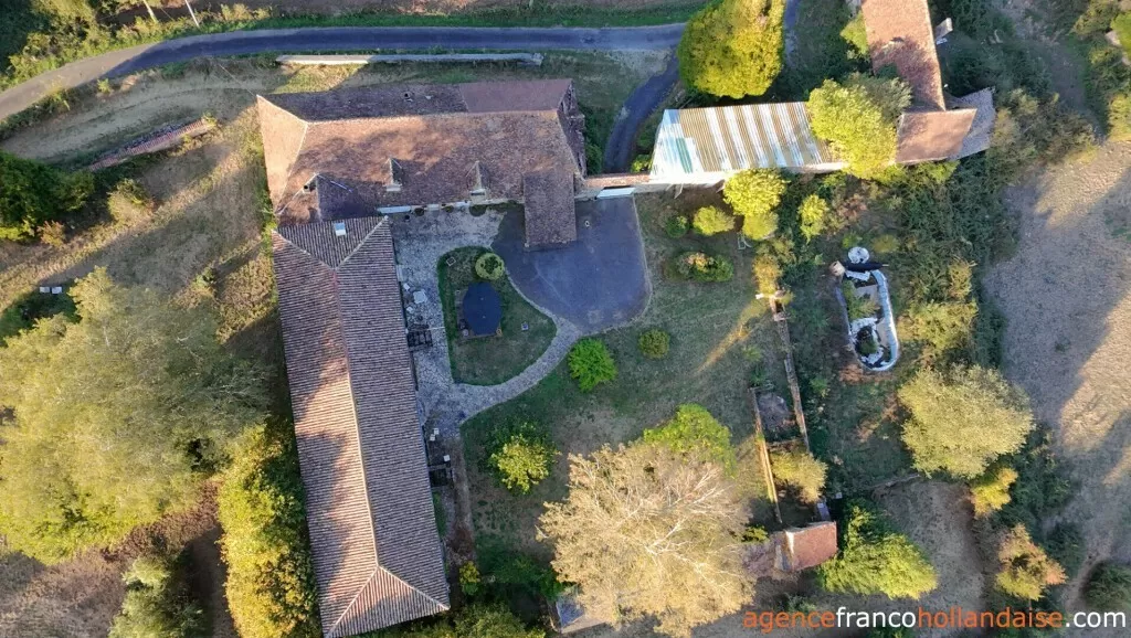 Maison avec gite à vendre st germain les belles, limousin, Li1075 Image - 8