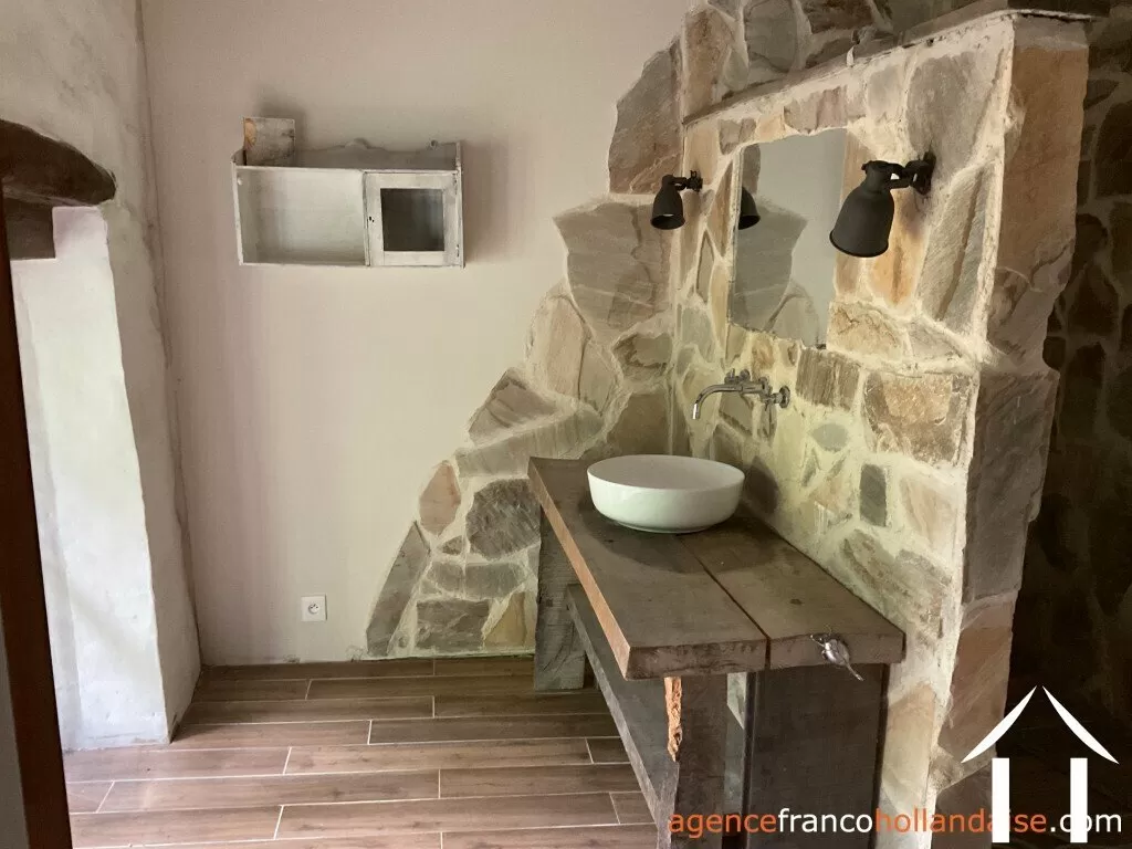 Maison à vendre coussac bonneval, limousin, Li1077 Image - 9