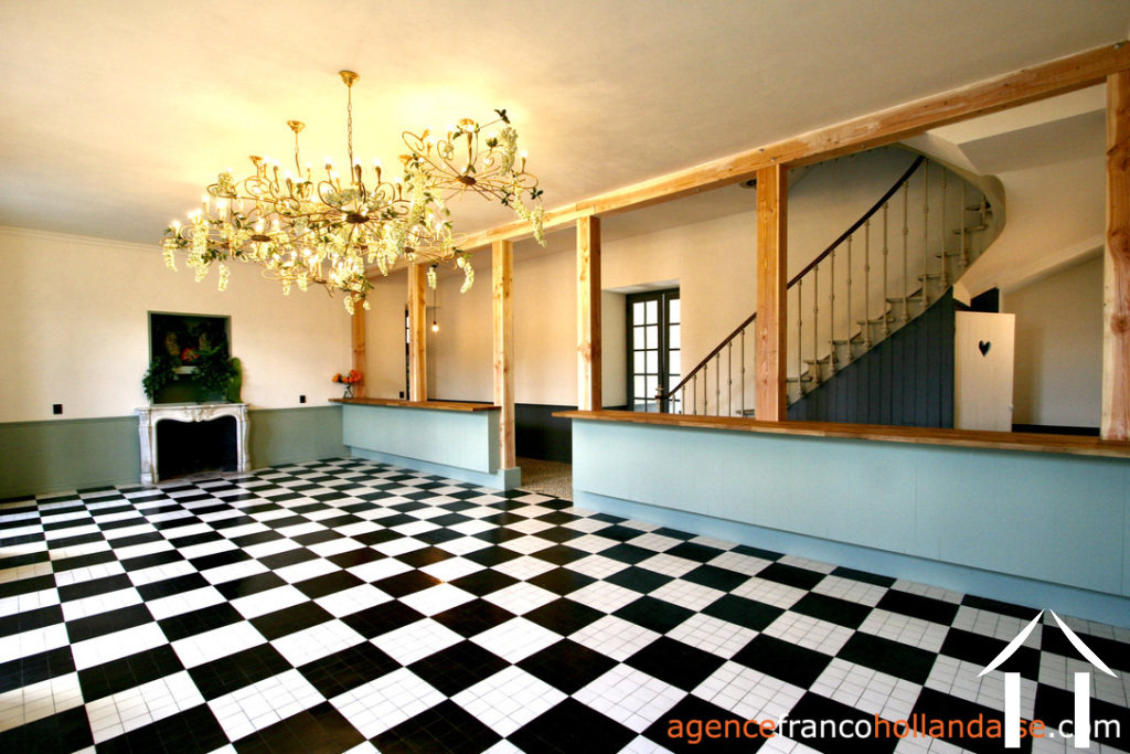 Château à vendre chateauneuf la foret, limousin, Li724 Image - 13