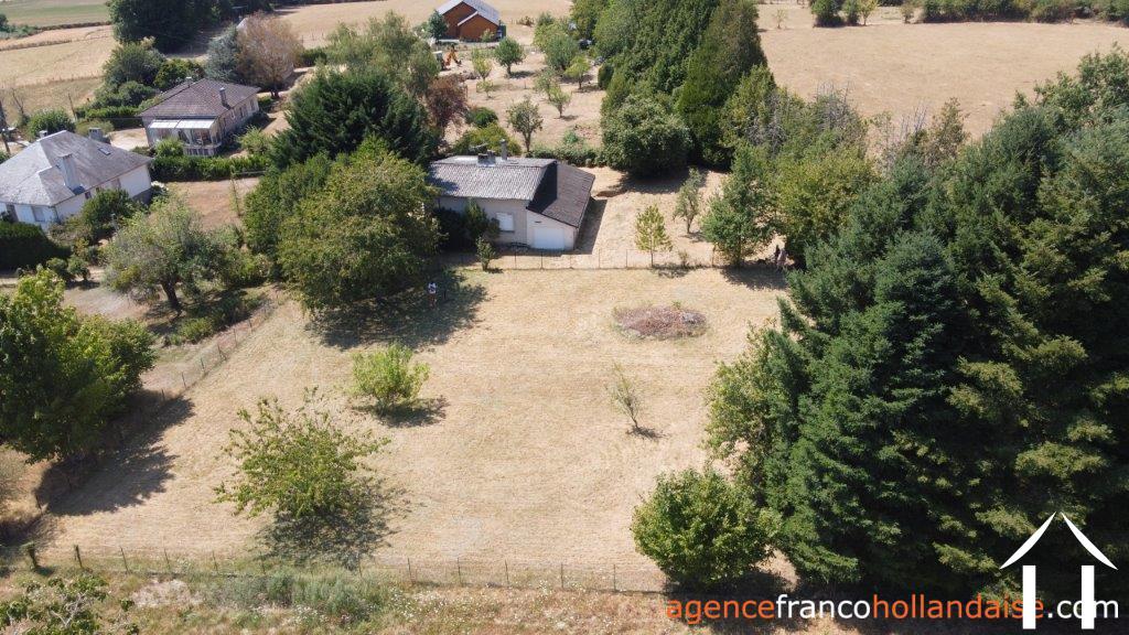 Terrain avec CU à vendre le lonzac, limousin, Li810 Image - 1