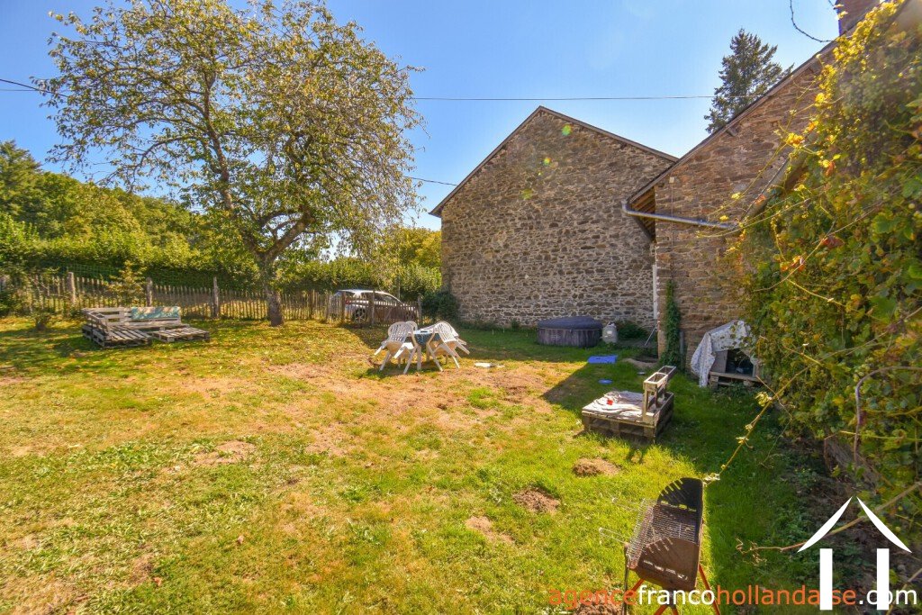 Maison avec gite à vendre neuvic entier, limousin, Li849 Image - 38