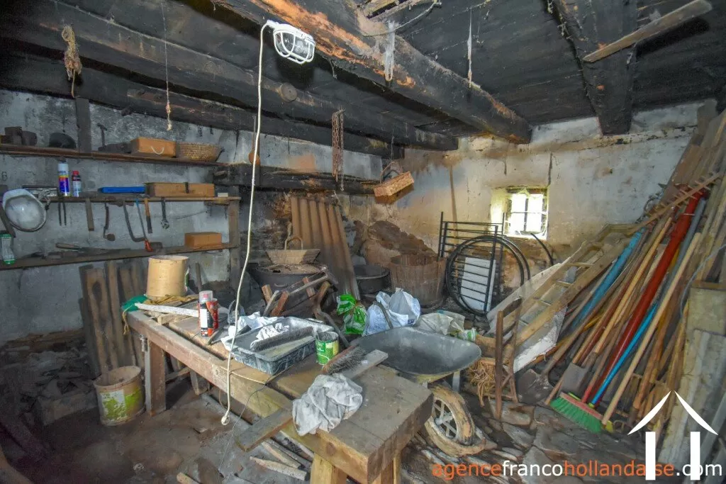 Maison avec gite à vendre neuvic entier, limousin, Li849 Image - 45