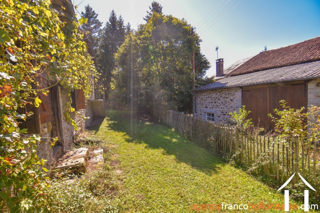 Maison avec gite à vendre neuvic entier, limousin, Li849 Image - 47