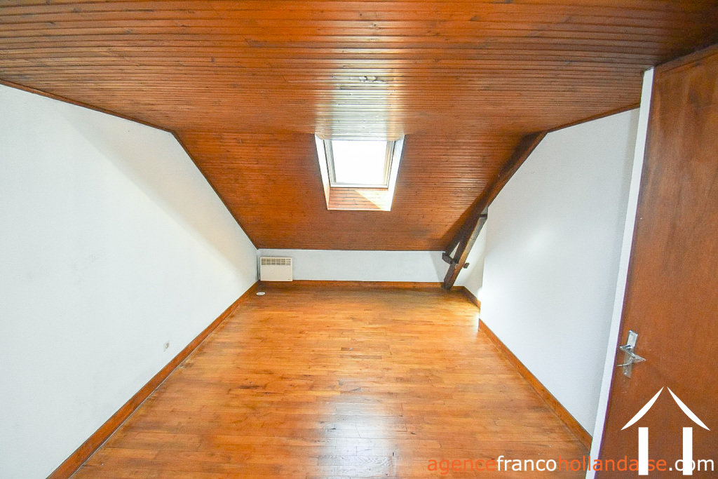 Maison avec gite à vendre neuvic entier, limousin, Li849 Image - 32