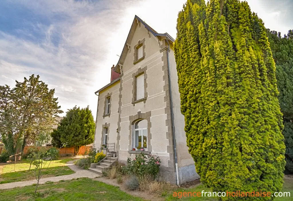 Maison de bourg à vendre chamborand, limousin, Li860 Image - 2