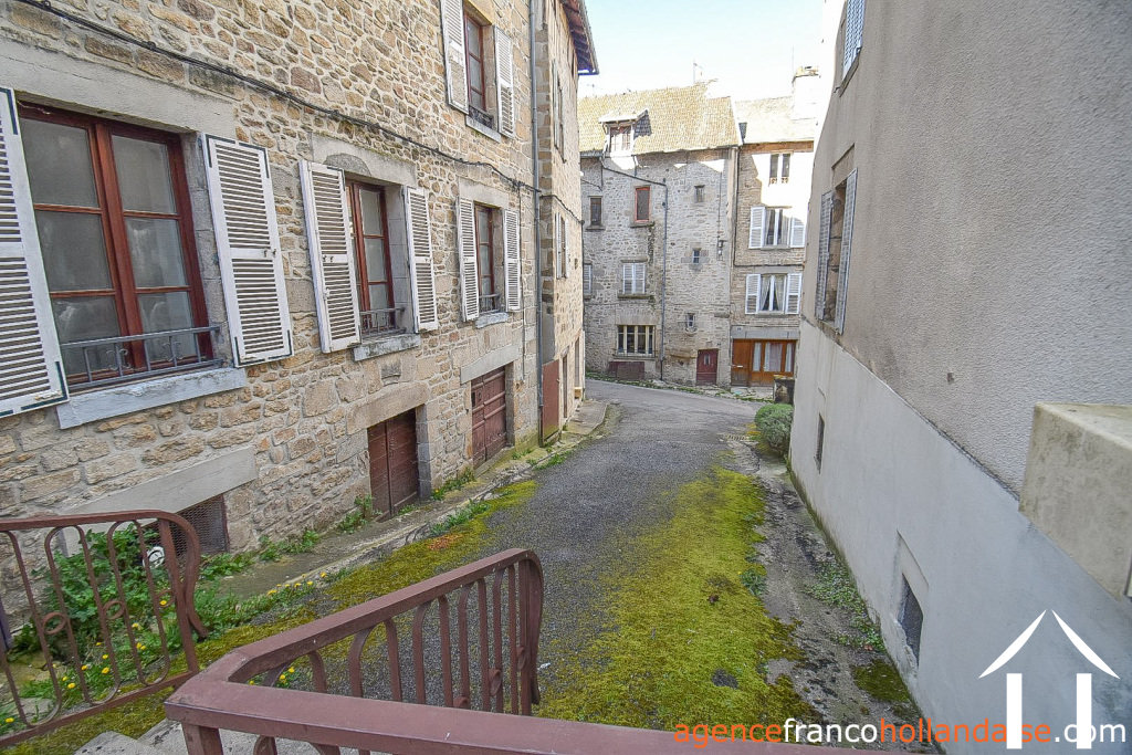 Maison de bourg à vendre eymoutiers, limousin, Li892 Image - 25