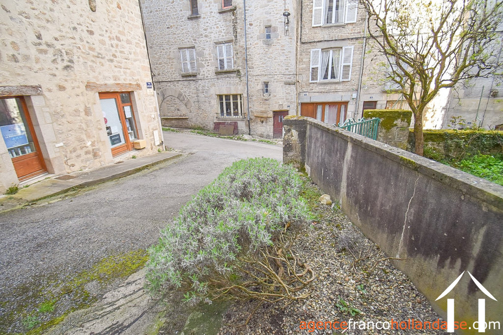 Maison de bourg à vendre eymoutiers, limousin, Li892 Image - 33