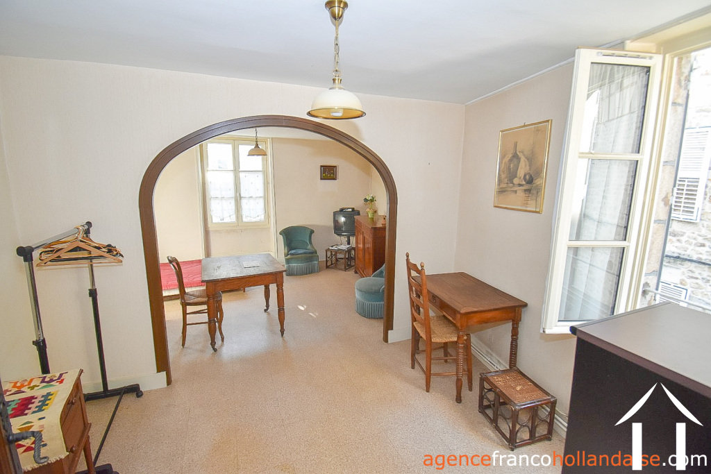 Maison de bourg à vendre eymoutiers, limousin, Li892 Image - 10