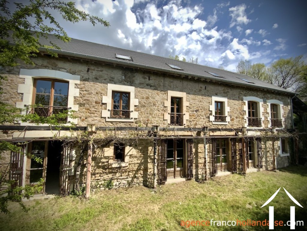 Maison avec gite à vendre cublac, limousin, Li912 Image - 17