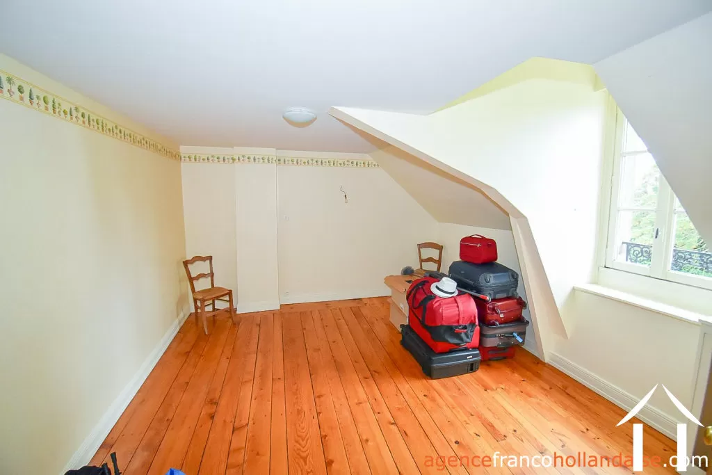 Manoir à vendre ussel, auvergne, Li944 Image - 34