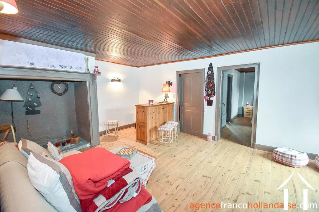 Manoir à vendre ussel, auvergne, Li944 Image - 60