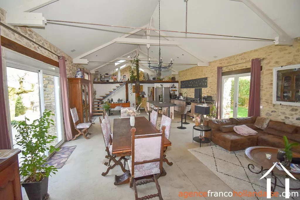 Maison avec gite à vendre la porcherie, limousin, Li956 Image - 3