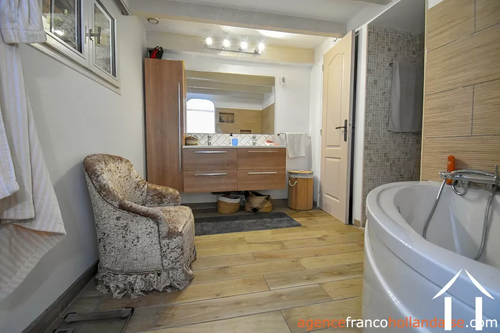 Maison avec gite à vendre la porcherie, limousin, Li956 Image - 6