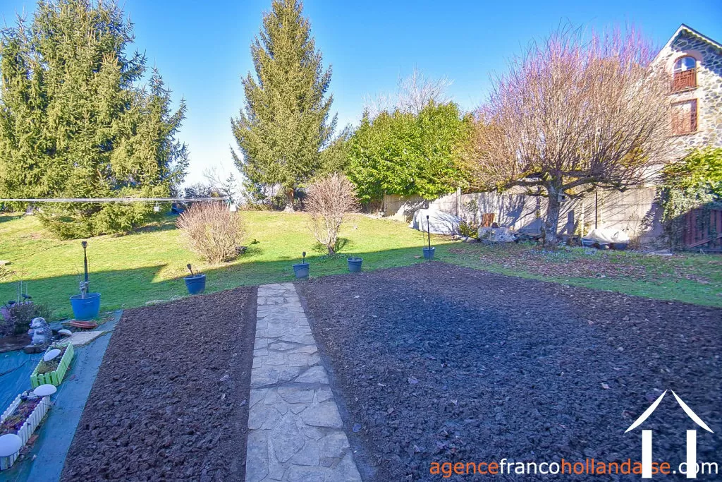 Maison de bourg à vendre la porcherie, limousin, Li966 Image - 27