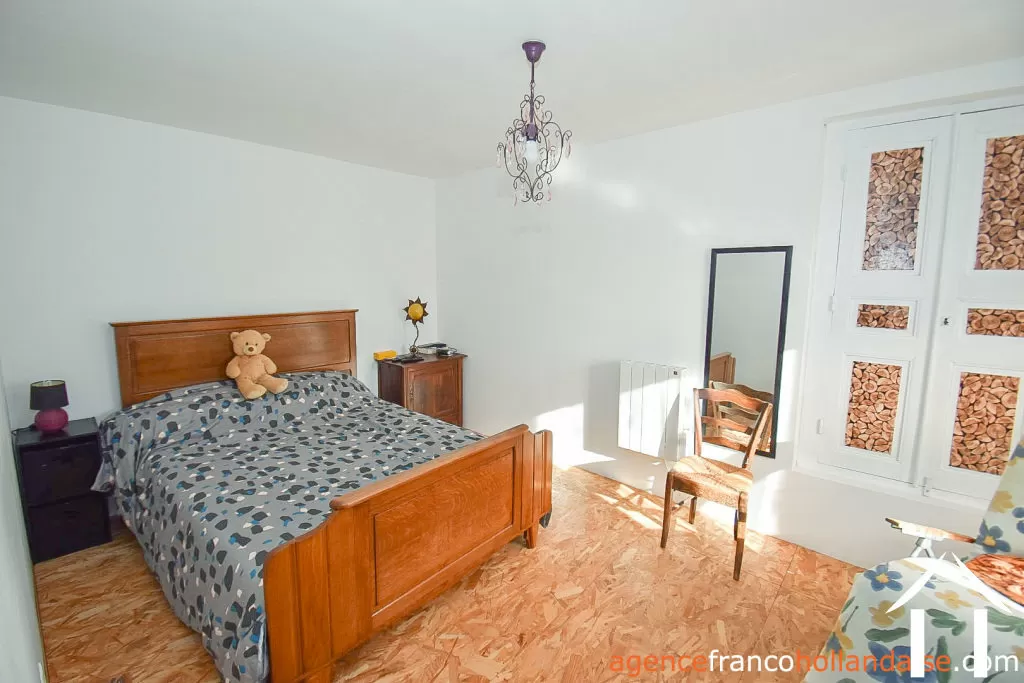 Maison de bourg à vendre la porcherie, limousin, Li966 Image - 15