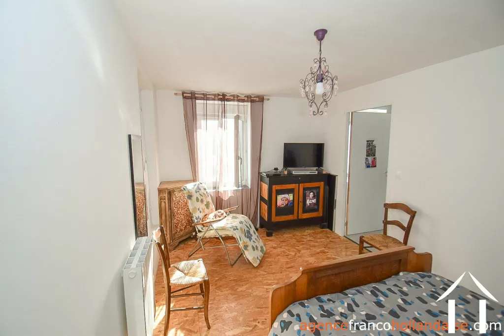 Maison de bourg à vendre la porcherie, limousin, Li966 Image - 16