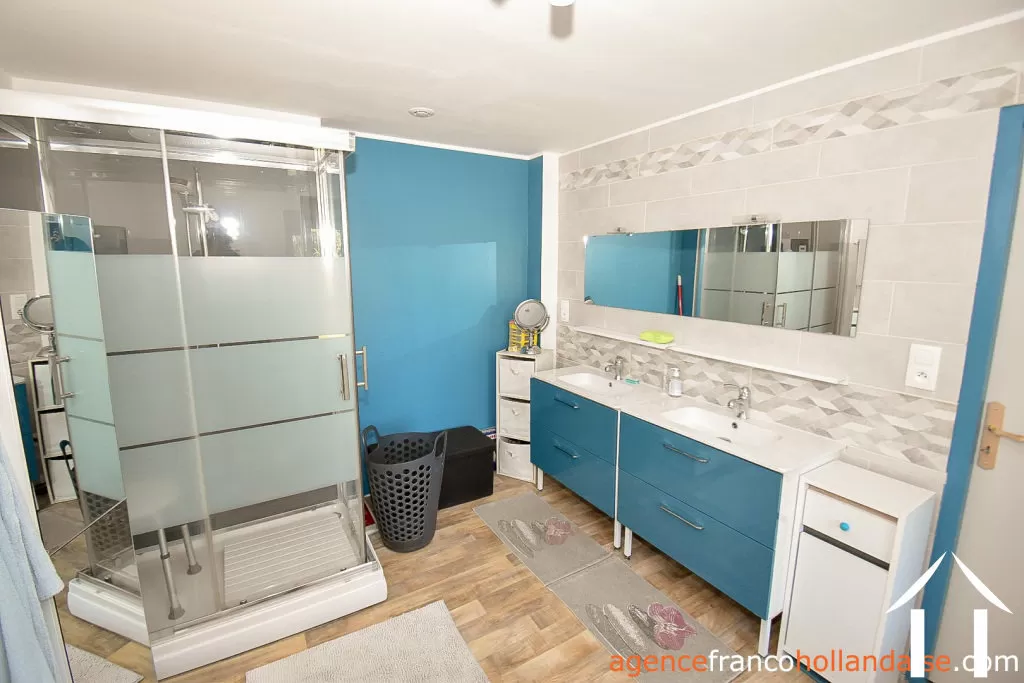 Maison de bourg à vendre la porcherie, limousin, Li966 Image - 18