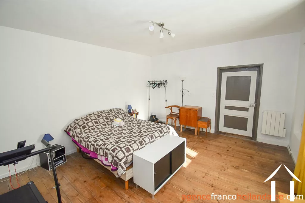 Maison de bourg à vendre la porcherie, limousin, Li966 Image - 13