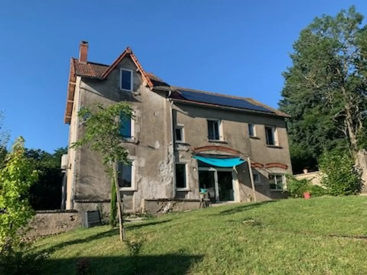 Maison de maître à vendre chatel montagne, auvergne, AP030071025 Image - 2