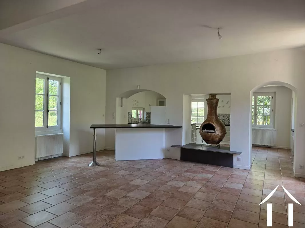 Maison à vendre ainay le chateau, auvergne, AP030071108 Image - 3