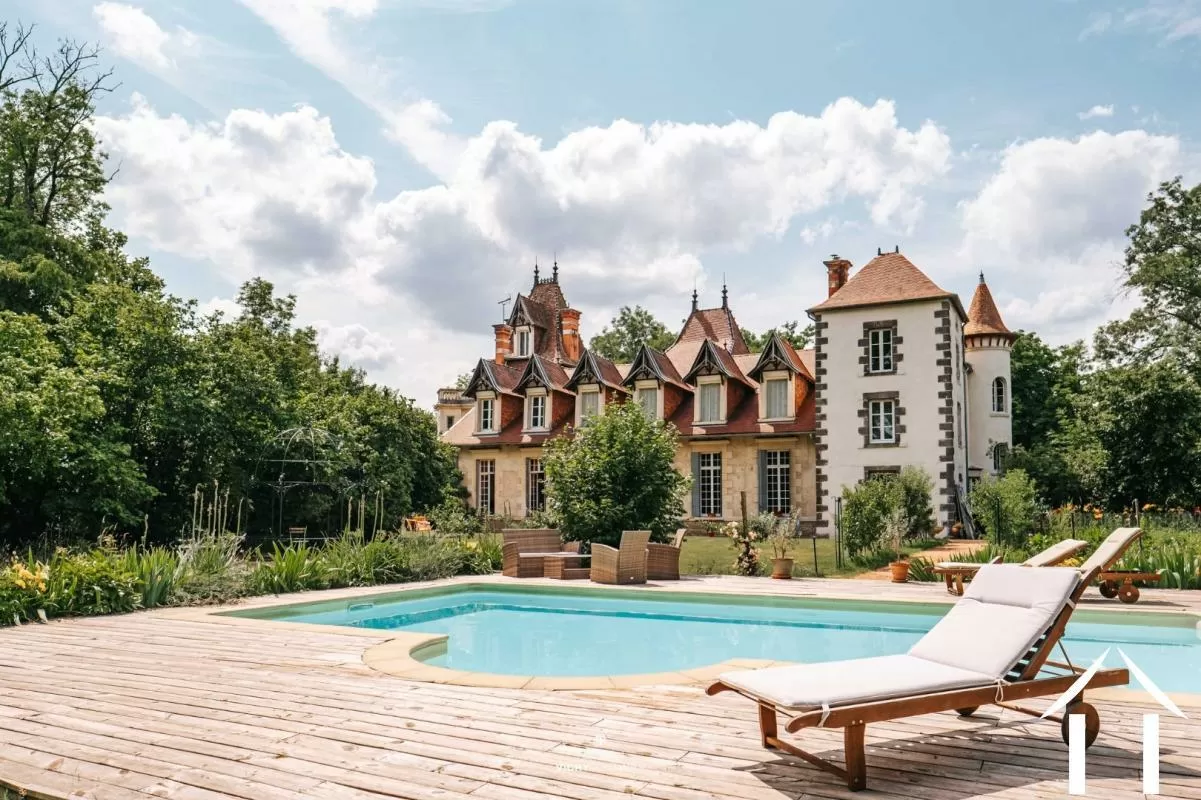 Château à vendre st priest bramefant, auvergne, AP030071145 Image - 2