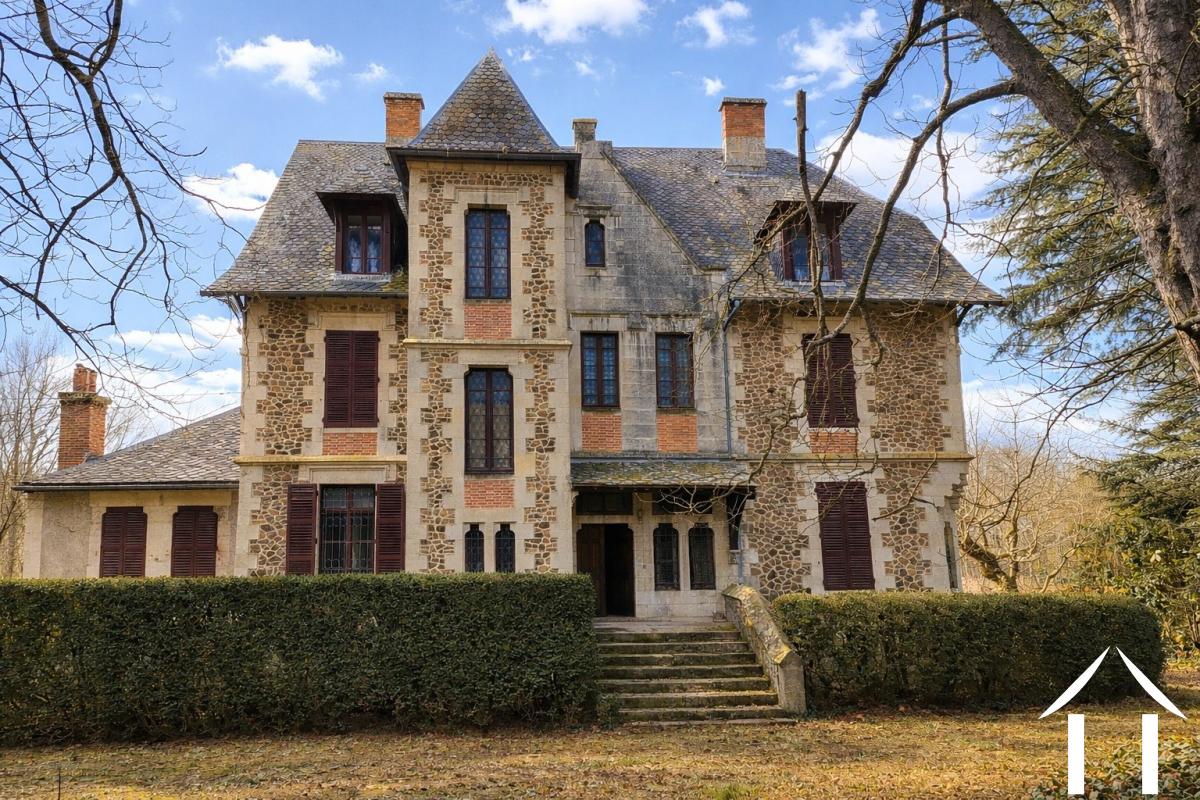 Manoir à vendre perrier, auvergne, AP030071152 Image - 1