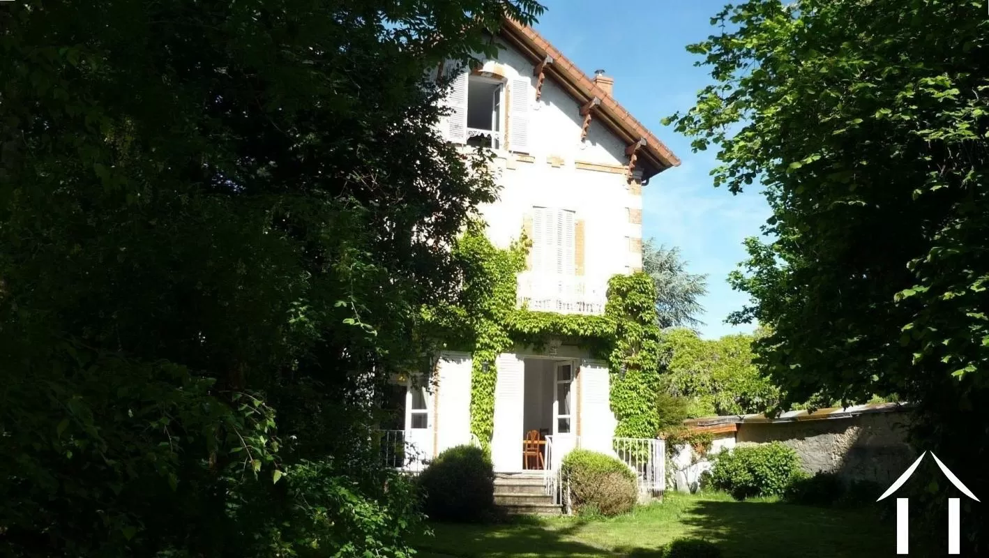 Maison de maître à vendre st gervais d auvergne, auvergne, AP030071175 Image - 2