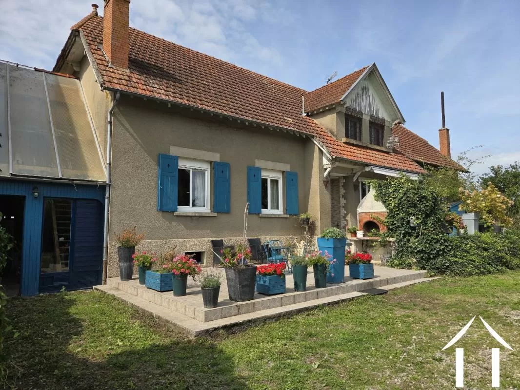 Propriété 1 hectare ++ à vendre st hilaire, auvergne, AP030071195 Image - 1