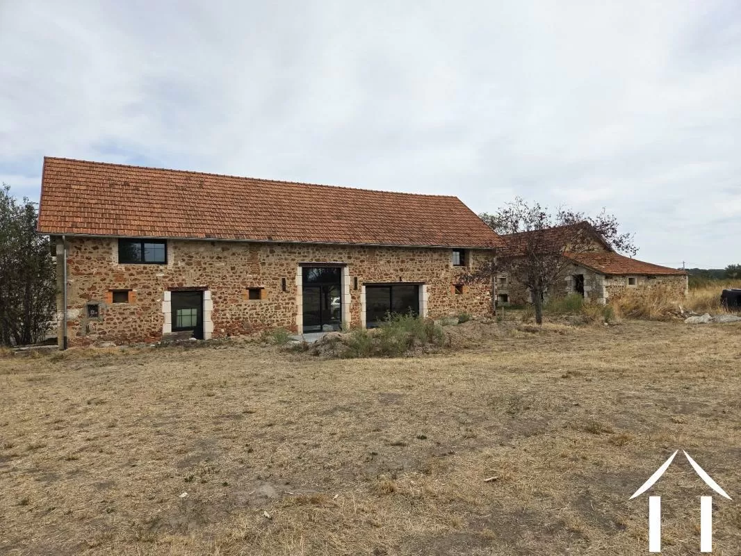 Propriété 1 hectare ++ à vendre murat, auvergne, AP030071197 Image - 10