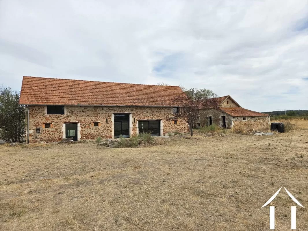 Propriété 1 hectare ++ à vendre murat, auvergne, AP030071197 Image - 4