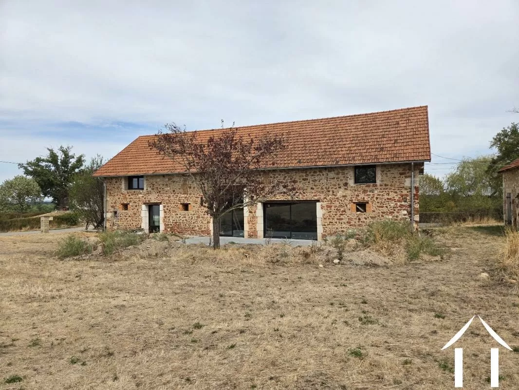 Propriété 1 hectare ++ à vendre murat, auvergne, AP030071197 Image - 7