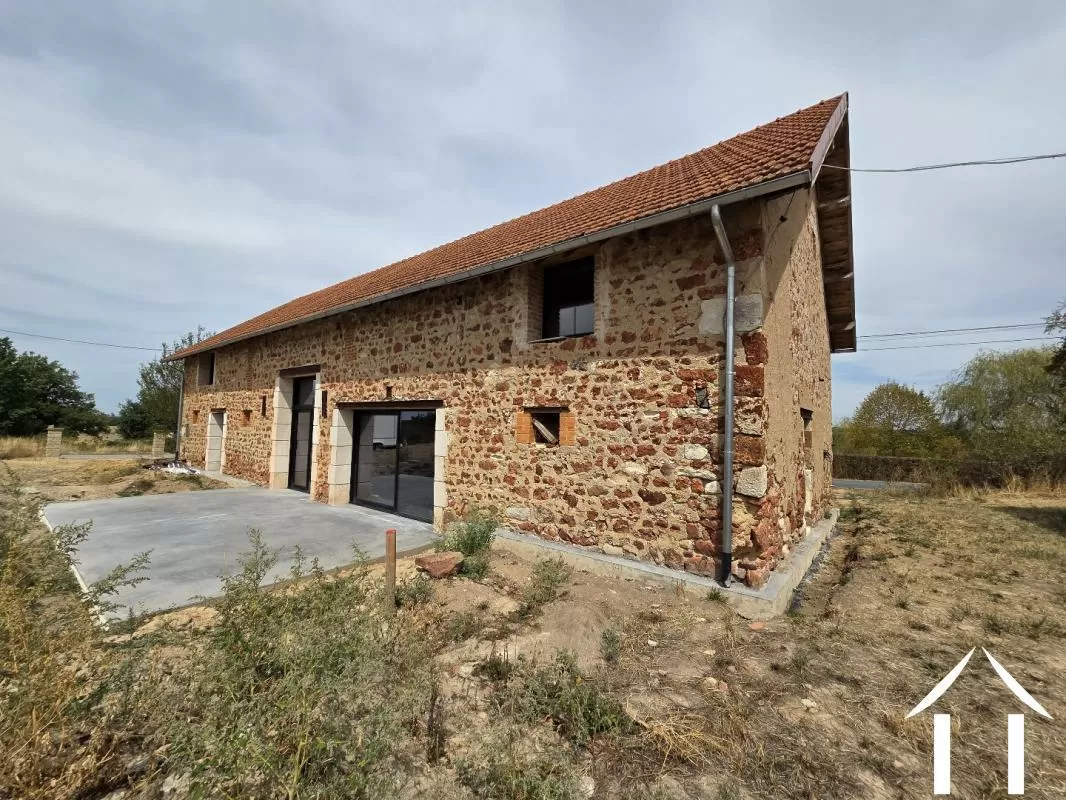 Propriété 1 hectare ++ à vendre murat, auvergne, AP030071197 Image - 9