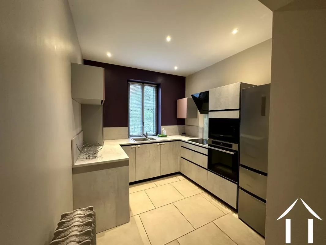 Château à vendre neuilly le real, auvergne, AP030071200 Image - 4