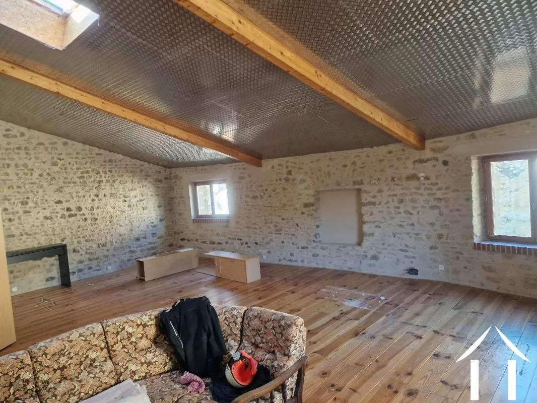 Maison en pierre à vendre ludesse, auvergne, AP030071204 Image - 11