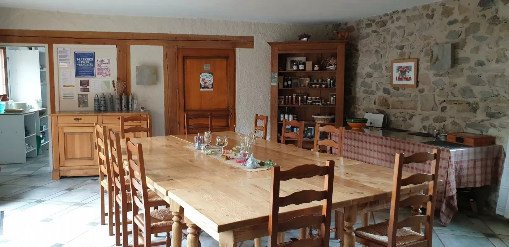 Propriété 1 hectare ++ à vendre blesle, auvergne, AP03007902 Image - 4