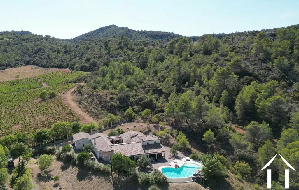 Châteaux, domaine à vendre st chinian, languedoc-roussillon, EG11-2490 Image - 4