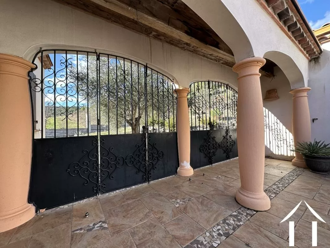 Châteaux, domaine à vendre st chinian, languedoc-roussillon, EG11-2490 Image - 6