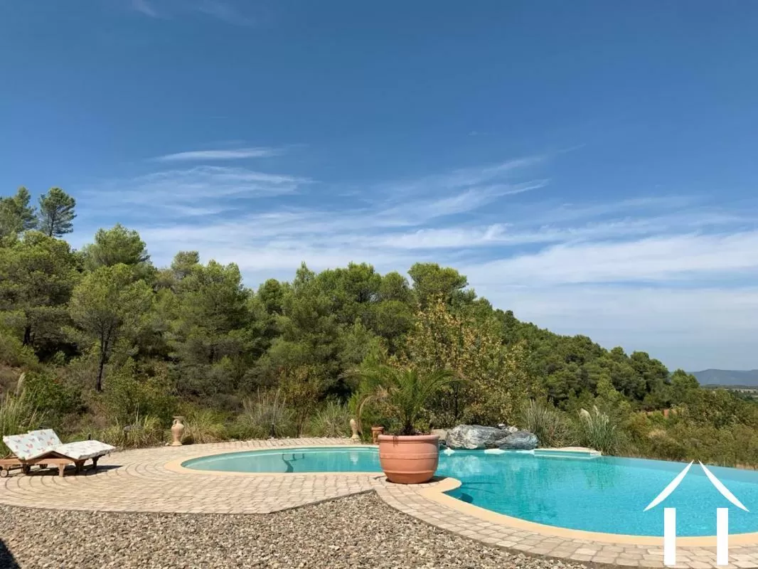 Châteaux, domaine à vendre st chinian, languedoc-roussillon, EG2490 Image - 2