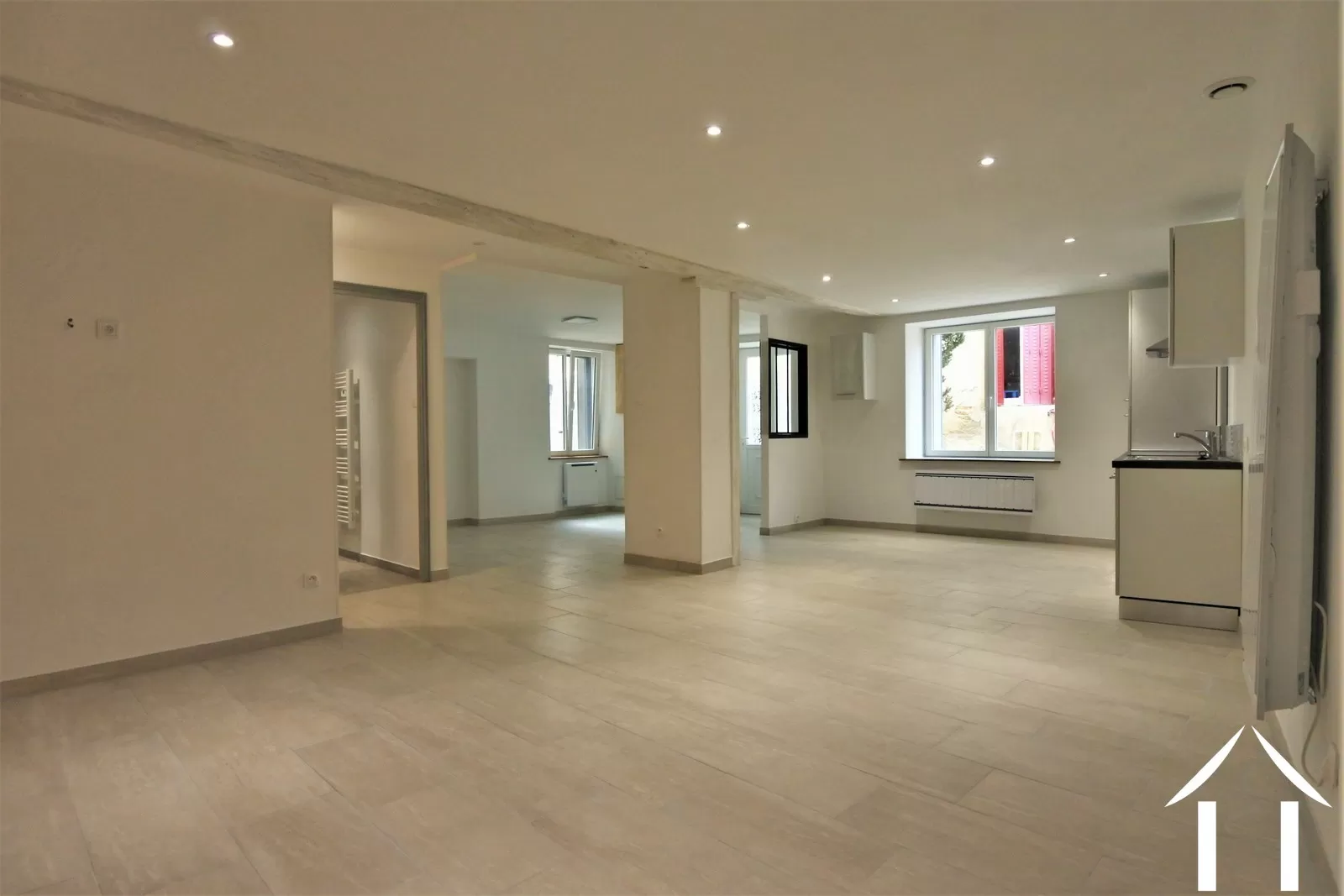 Maison de bourg à vendre joncy, bourgogne, JP5135S Image - 2