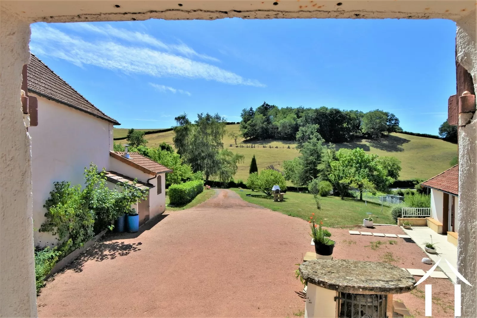 Complex avec gîtes à vendre cluny, bourgogne, JP5150S Image - 27