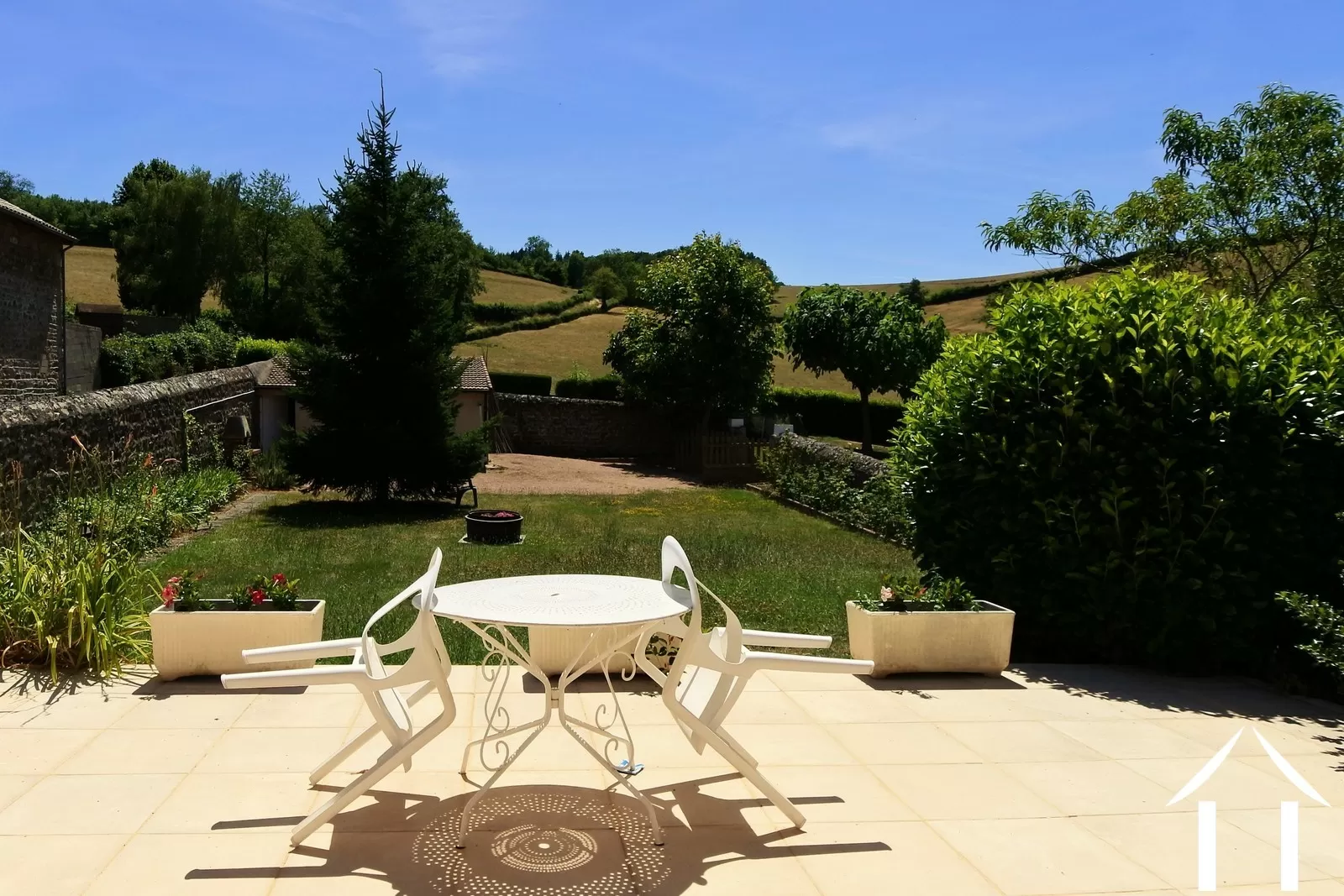 Complex avec gîtes à vendre cluny, bourgogne, JP5150S Image - 31