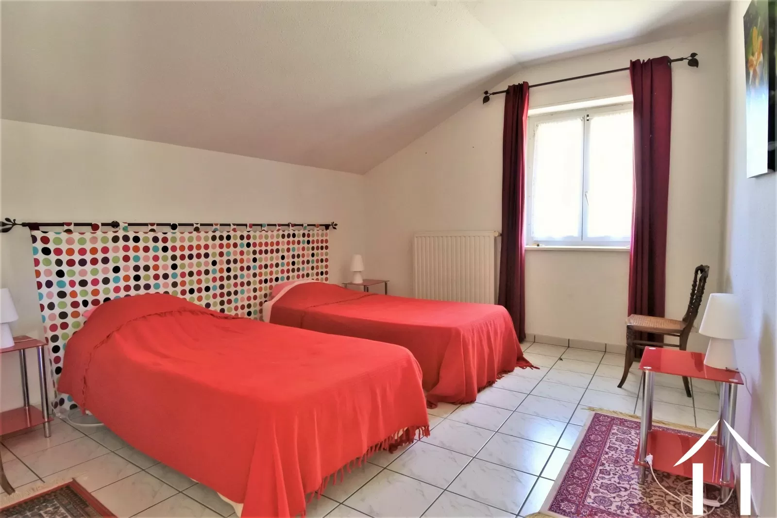 Complex avec gîtes à vendre cluny, bourgogne, JP5150S Image - 33
