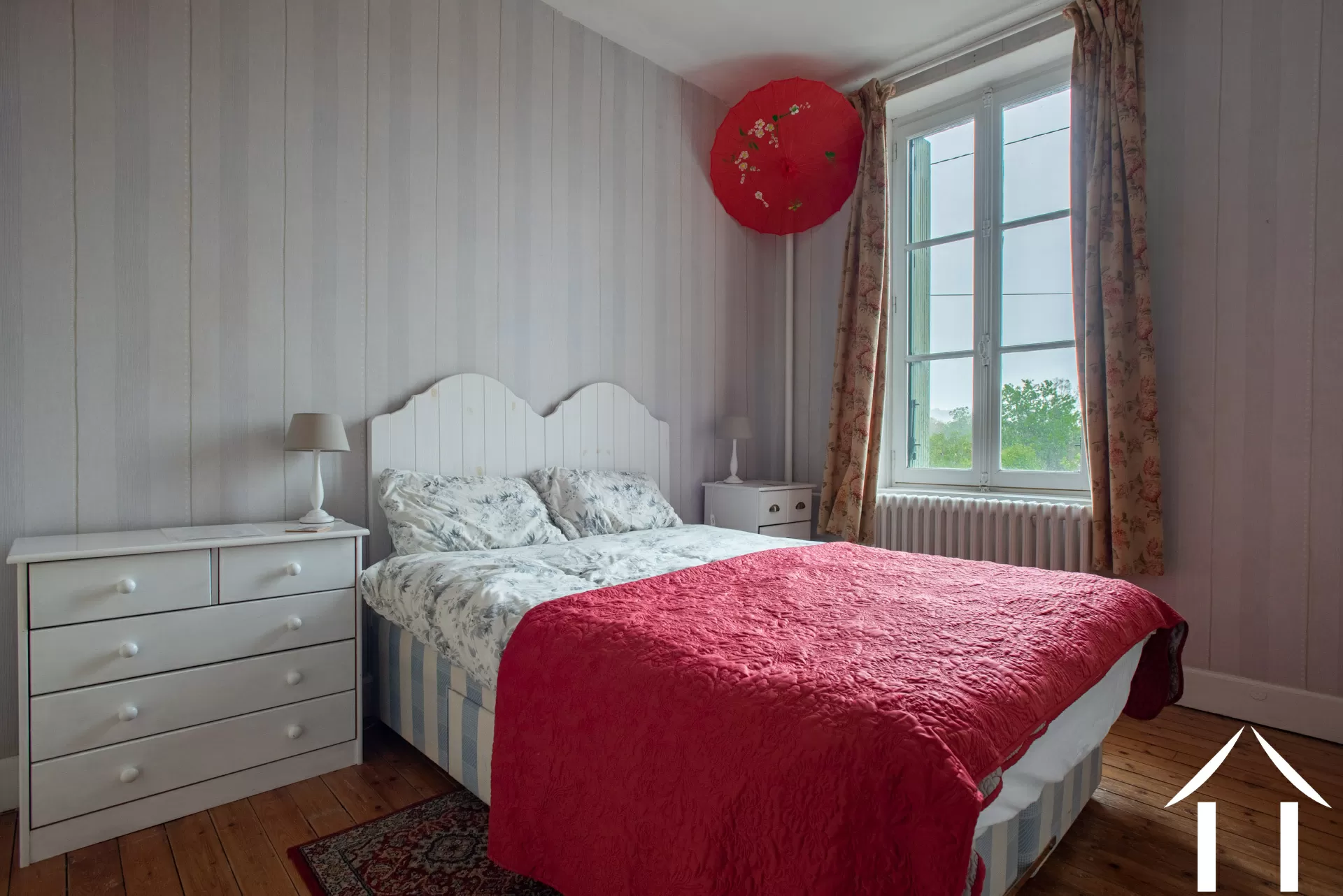 Chambre à coucher 3