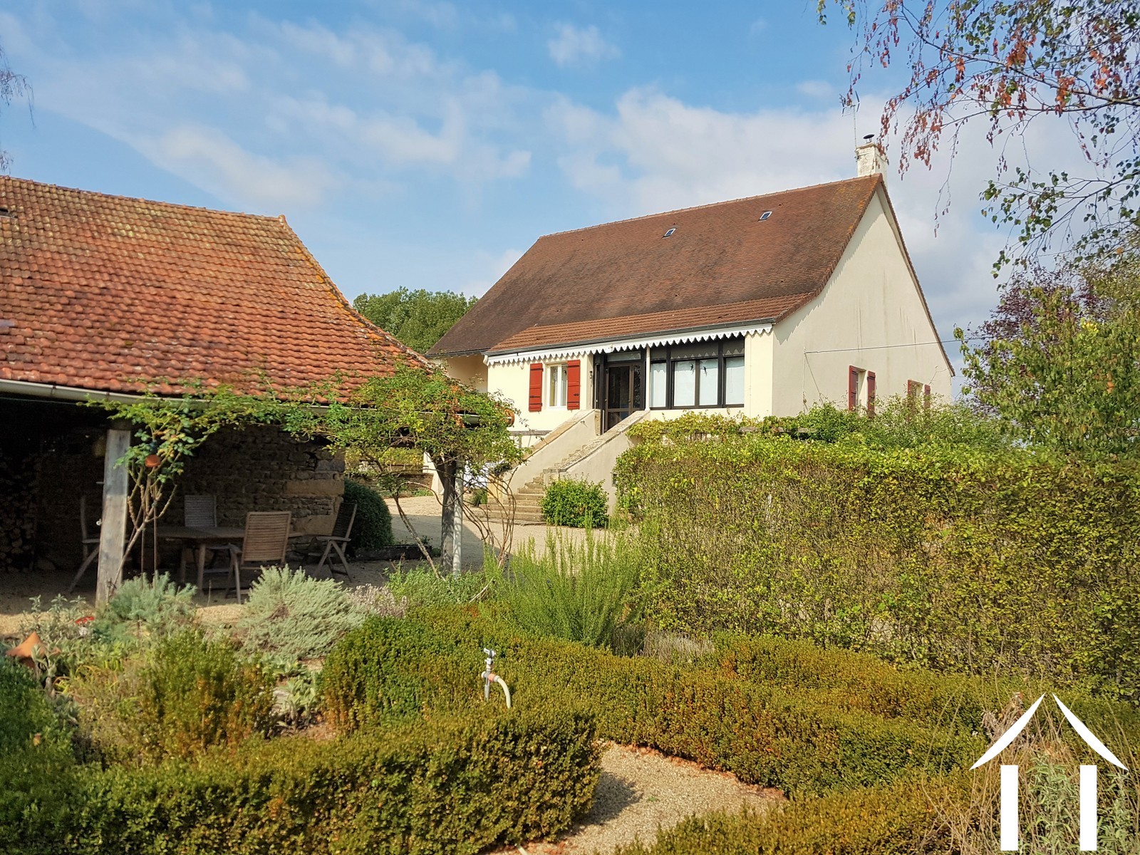 Maison à vendre joncy, bourgogne, JP5178S Image - 1