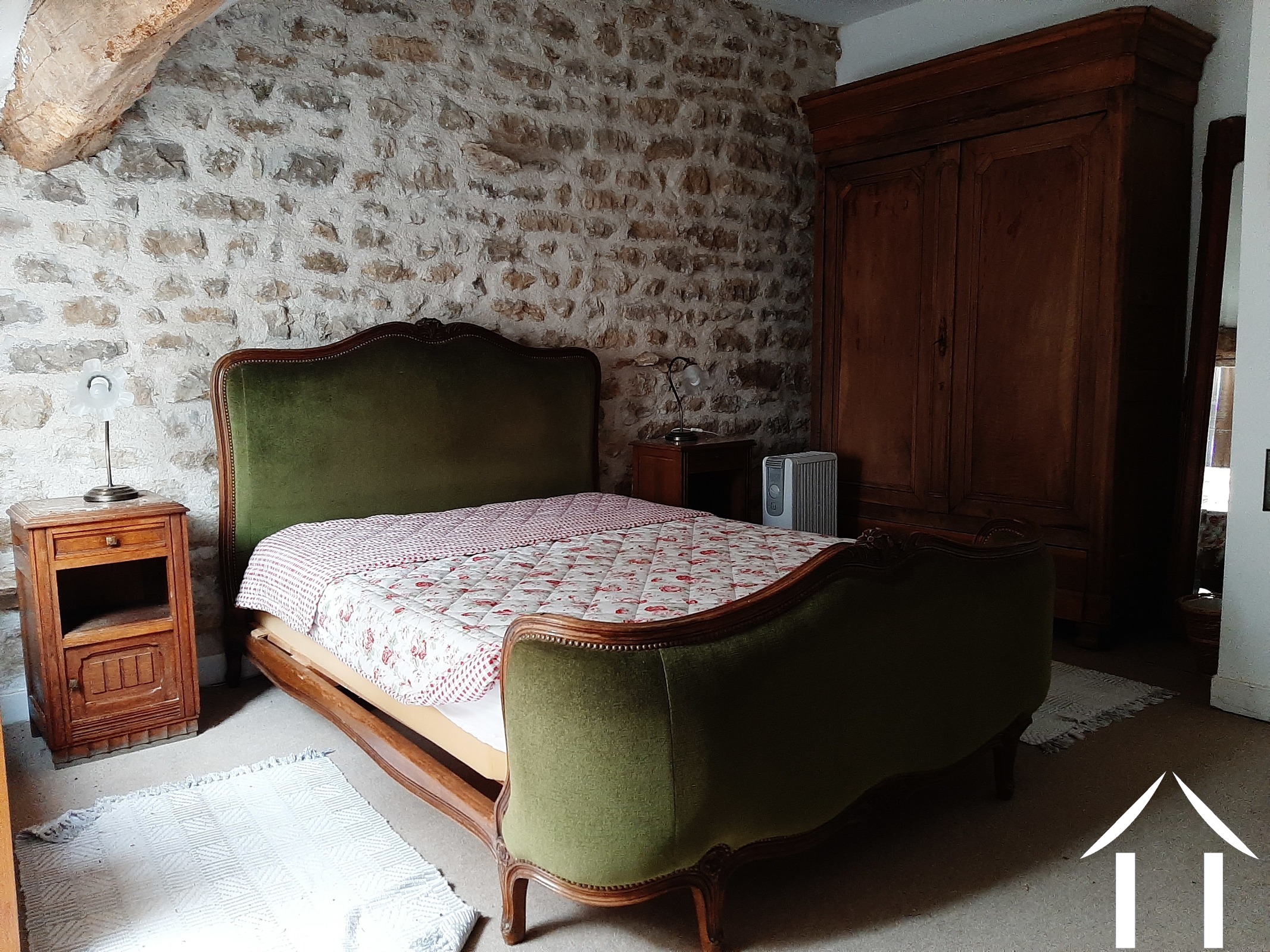 Maison de bourg à vendre antigny la ville, bourgogne, RT5189P Image - 21