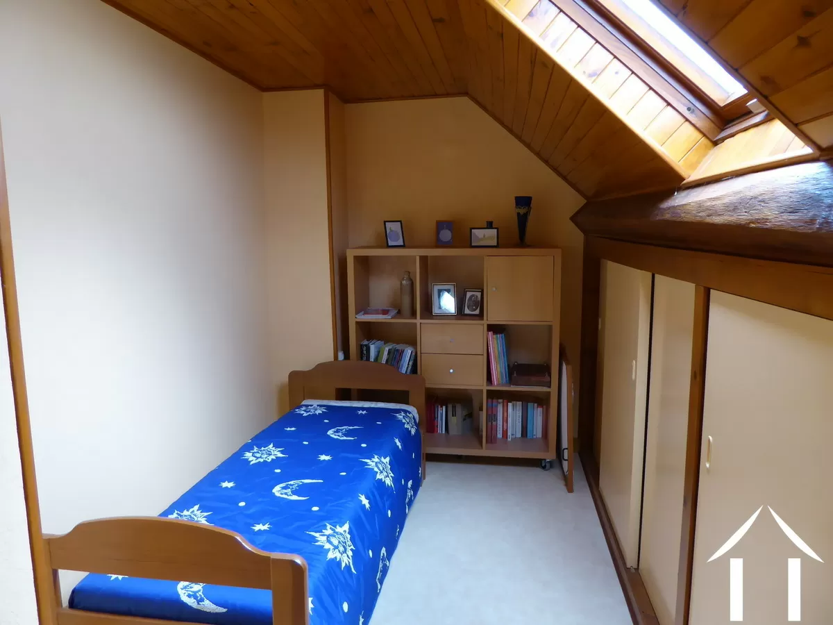 Chambre à coucher 2