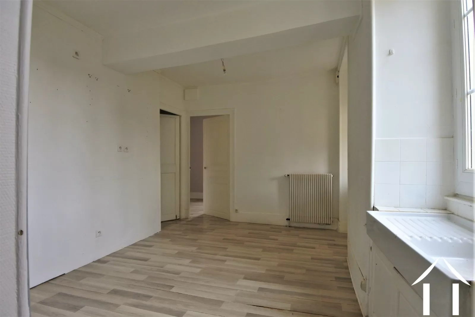 Maison de bourg à vendre givry, bourgogne, JP5141S Image - 9