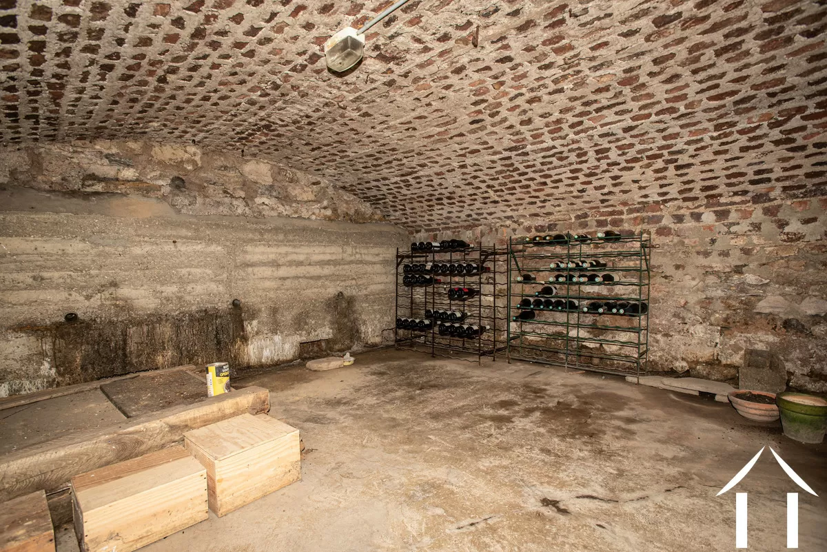 <en>Cave</en>