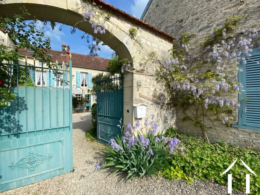 Cour d'entrée